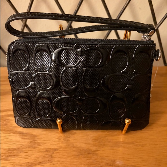 Coach Corner Zip Wristlet NWT - Picture 3 of 7
